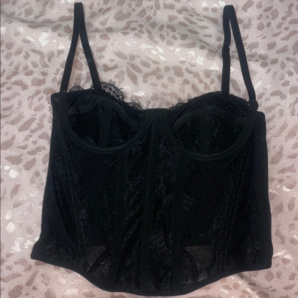 Elegant Black Lace Bustier